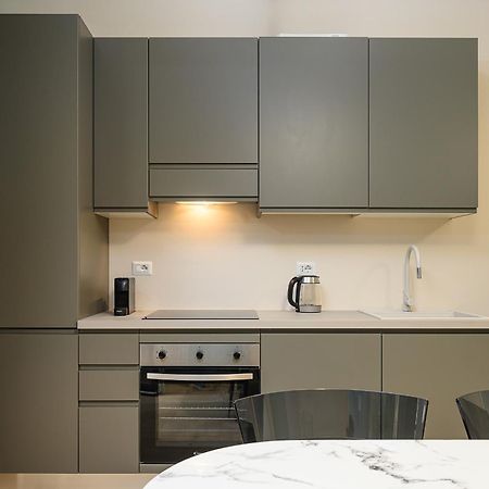 Suites In Porta Garibaldi & Chinatown - City Center Well Connected Milan Bagian luar foto