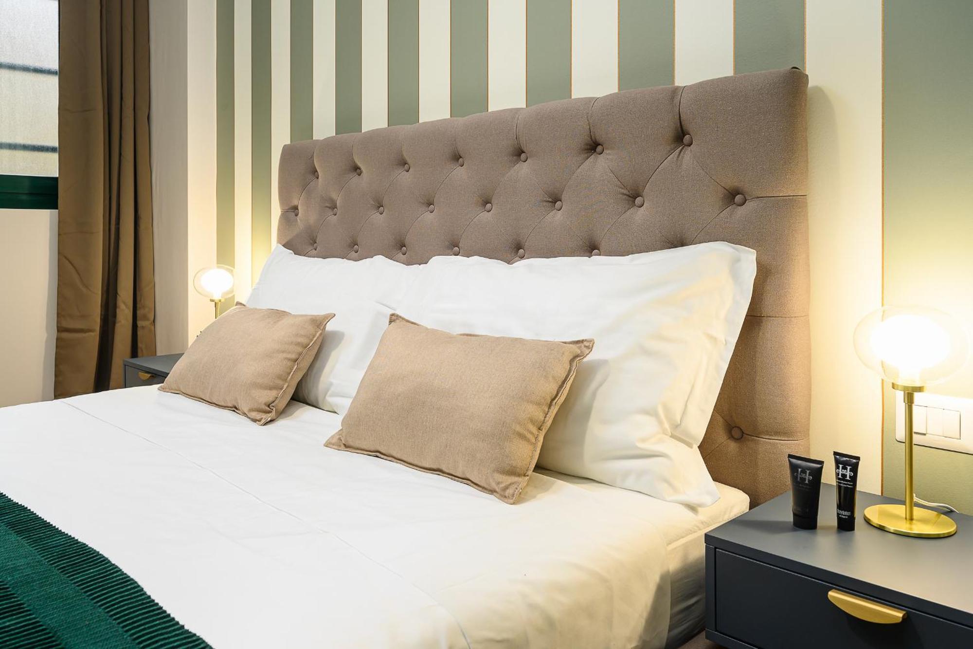 Suites In Porta Garibaldi & Chinatown - City Center Well Connected Milan Bagian luar foto