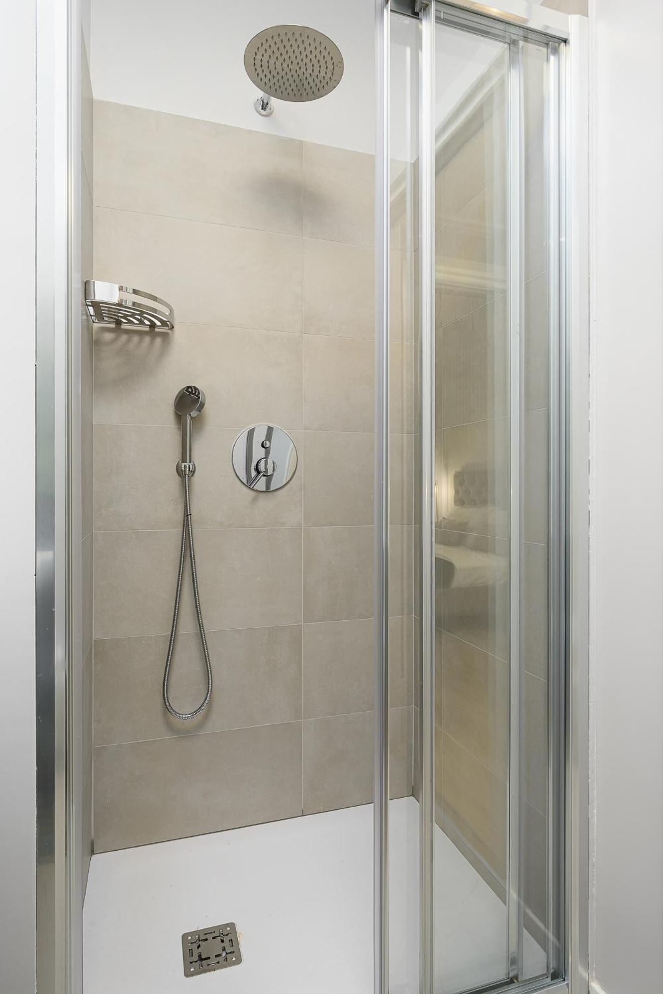 Suites In Porta Garibaldi & Chinatown - City Center Well Connected Milan Bagian luar foto