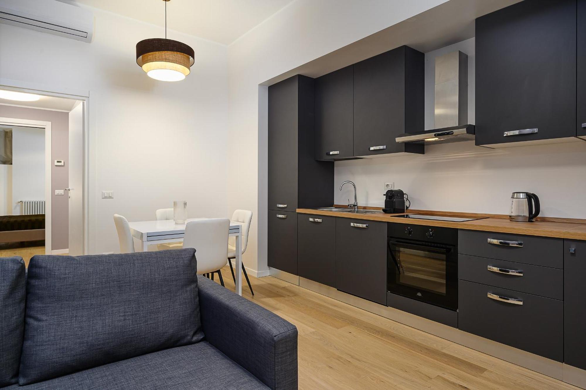 Suites In Porta Garibaldi & Chinatown - City Center Well Connected Milan Bagian luar foto