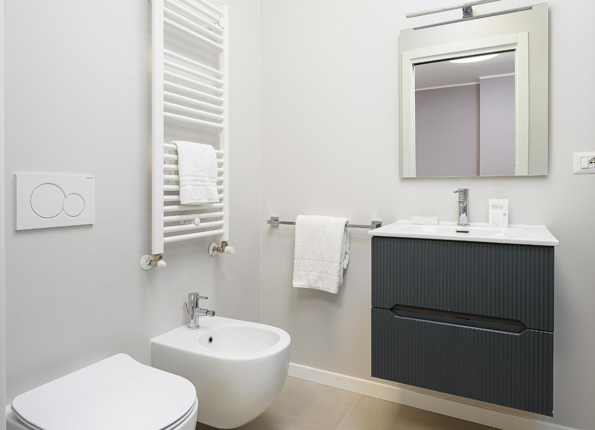 Suites In Porta Garibaldi & Chinatown - City Center Well Connected Milan Bagian luar foto